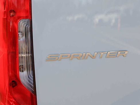 New 2025 Mercedes-Benz Sprinter 2500 image 9