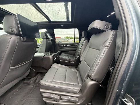 Used 2021 GMC Yukon XL Denali w/ Denali Ultimate Package AWD/4WD image 19