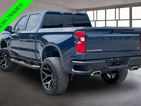 Used 2022 Chevrolet Silverado 1500 LT Trail Boss w/ Convenience Package II AWD/4WD image 4