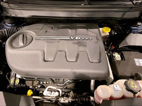 Used 2021 Jeep Cherokee Limited image 29