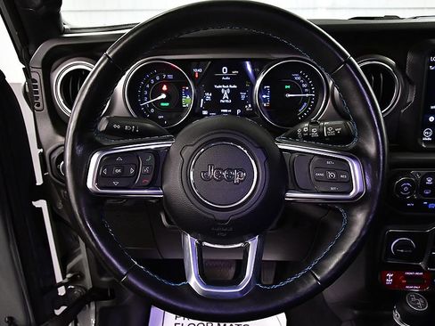 Used 2023 Jeep Wrangler Unlimited Rubicon 4xe w/ Cold Weather Group AWD/4WD image 17