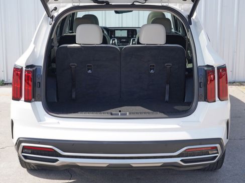 Used 2023 Kia Sorento SX Prestige image 9