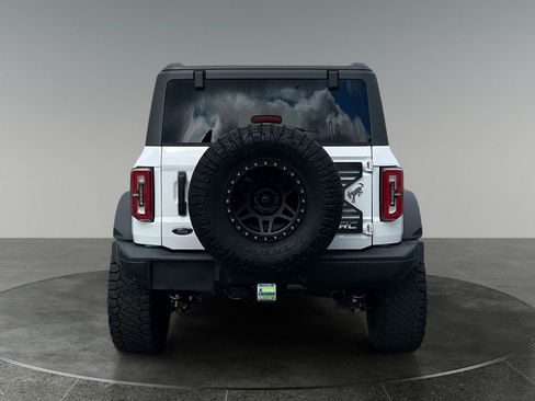 Used 2023 Ford Bronco Badlands w/ Sasquatch Package AWD/4WD image 8
