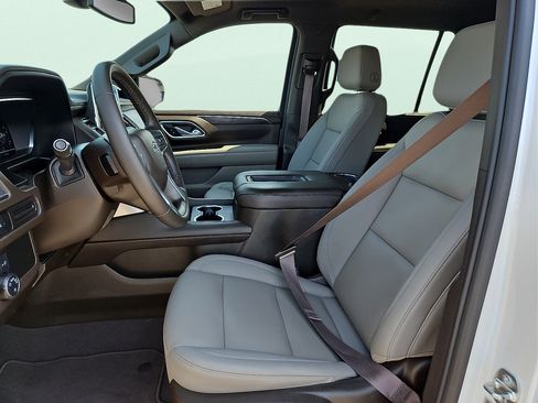 Used 2024 Chevrolet Tahoe Z71 AWD/4WD image 13