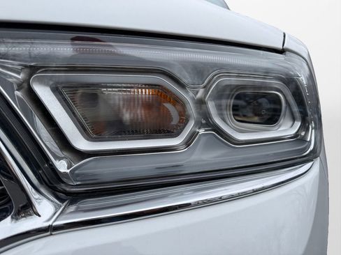 Certified 2024 Dodge Durango SXT image 22