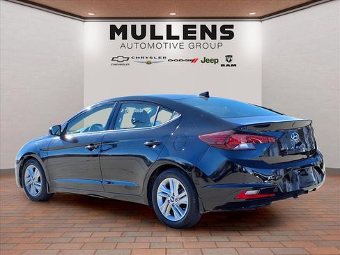 Used 2019 Hyundai Elantra SEL w/ Winter Weather Package image 7
