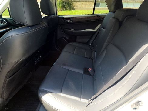 Used 2019 Subaru Outback 2.5i Limited w/ Popular Package #2 image 10