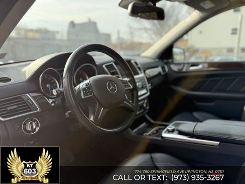 Used 2015 Mercedes-Benz GL 450 4MATIC w/ Lighting Package image 12