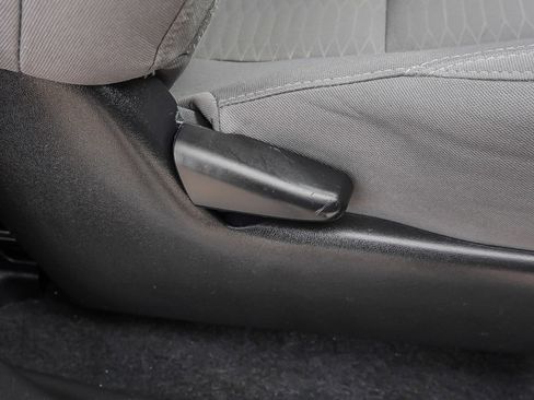 Used 2019 Toyota Tacoma SR5 image 25