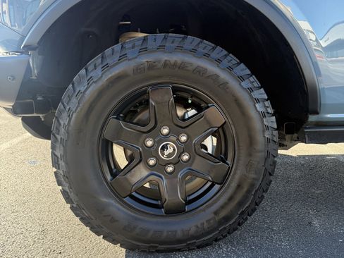 Used 2022 Ford Bronco Black Diamond image 31