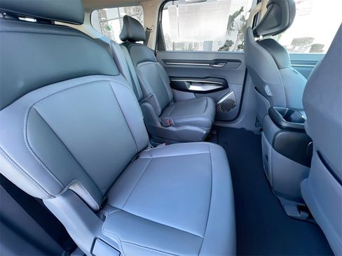 New 2026 Kia EV9 Light image 20