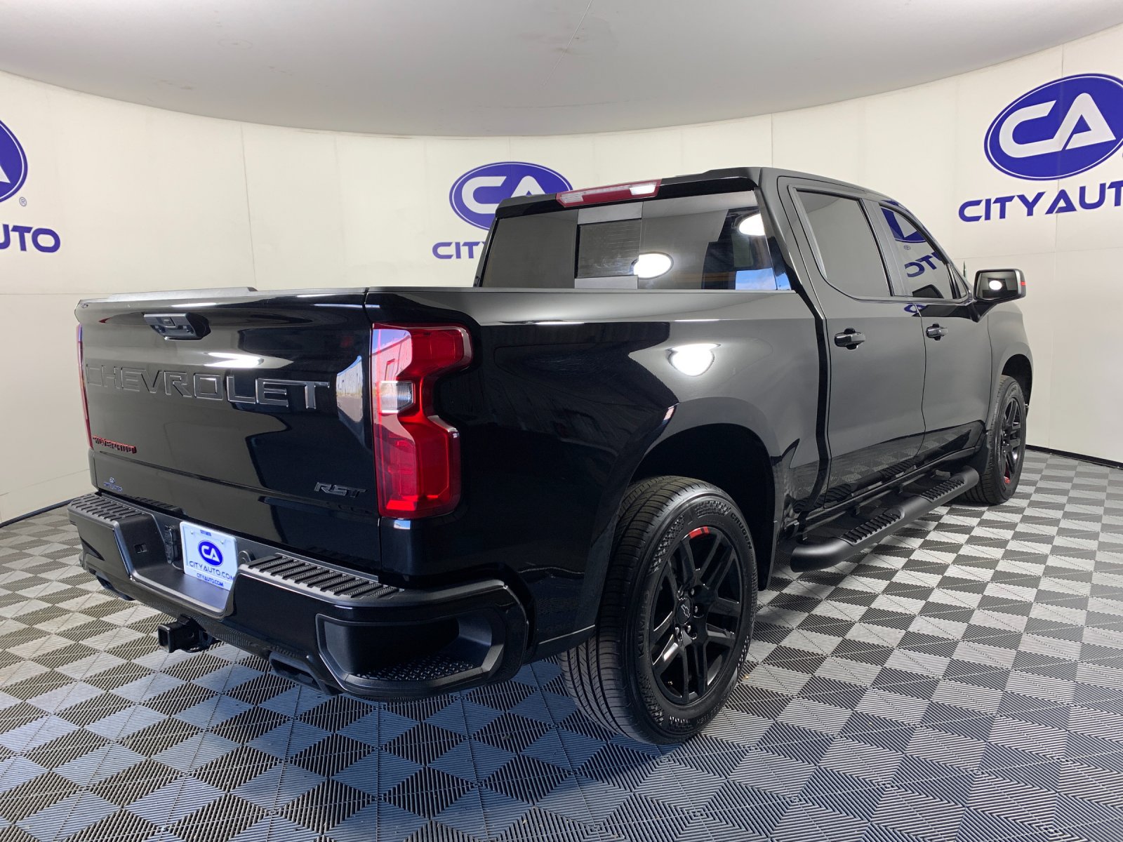 Used 2023 Chevrolet Silverado 1500 RST w/ Redline Edition RWD image 3