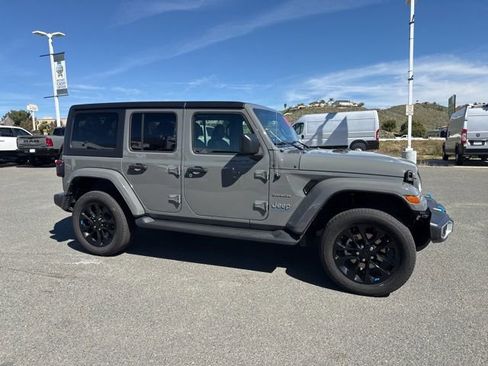 Used 2023 Jeep Wrangler Unlimited Sahara w/ Cold Weather Group image 16
