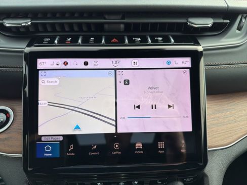 Used 2025 Jeep Grand Cherokee Summit image 32