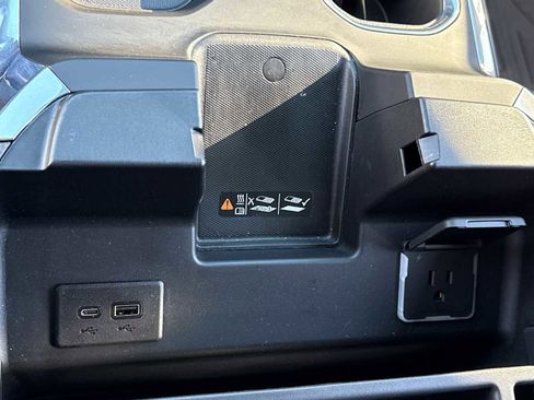 Used 2024 GMC Sierra 1500 SLT w/ SLT Premium Plus Package image 9