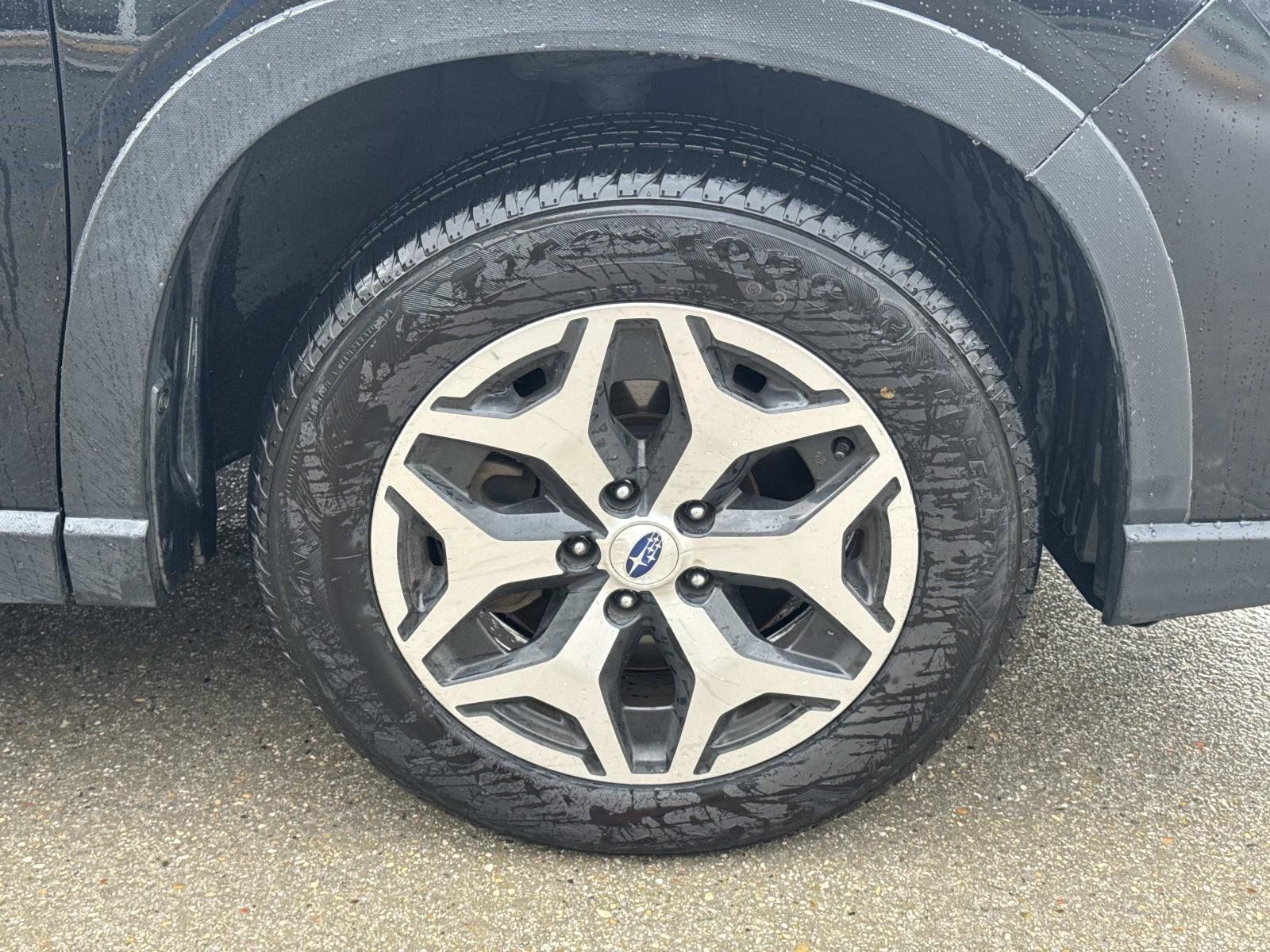 Used 2019 Subaru Forester Premium AWD/4WD image 4