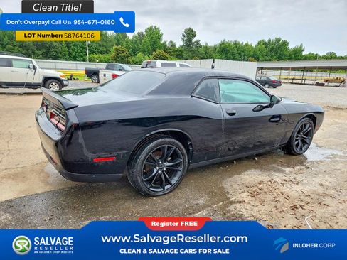 Used 2016 Dodge Challenger SXT Plus RWD image 4