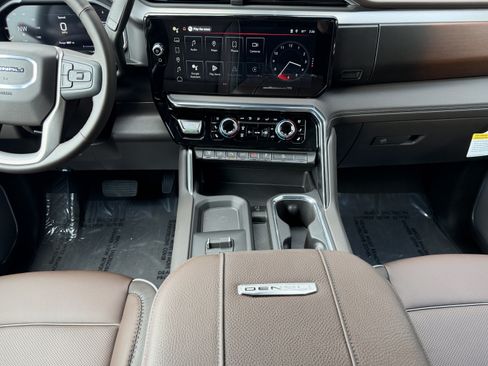 New 2026 GMC Sierra 2500 Denali w/ Denali Reserve Package AWD/4WD image 33