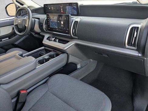 Used 2025 Ford Expedition Max Active image 24