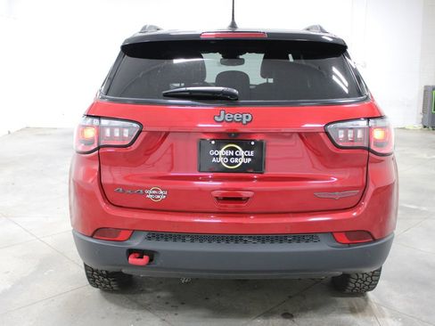 Used 2025 Jeep Compass Trailhawk image 8
