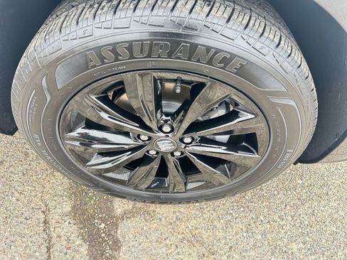 Used 2025 Buick Envista Sport Touring image 30