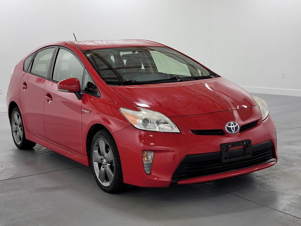 Used 2015 Toyota Prius Persona Series FWD image 2