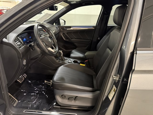 Certified 2024 Volkswagen Tiguan SE R-Line AWD/4WD image 16