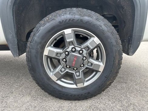 Used 2023 GMC Sierra 3500 SLT w/ SLT Preferred Package image 12