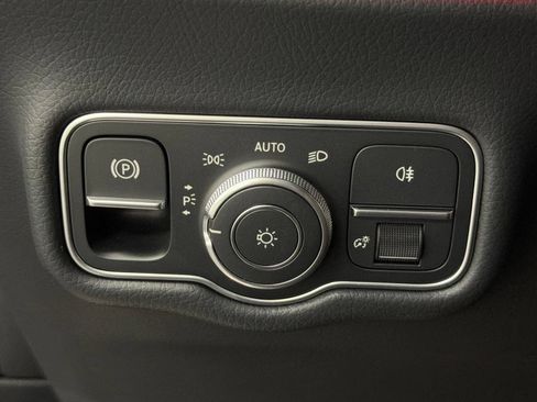 Used 2025 Mercedes-Benz G 580 w/ EQ Technology image 30