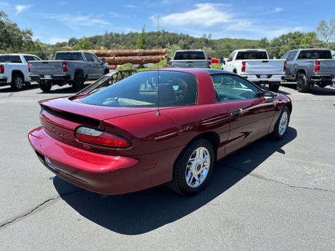 Used 1995 Chevrolet Camaro Z28 image 6