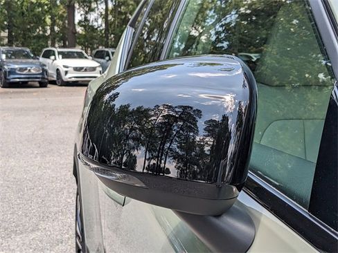 New 2025 Volvo XC40 B5 Plus w/ Protection Package Premier image 11