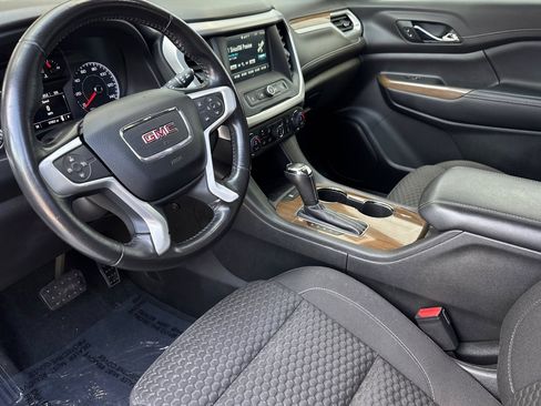 Used 2019 GMC Acadia SLE FWD image 4