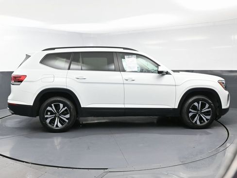 Used 2024 Volkswagen Atlas SE image 8