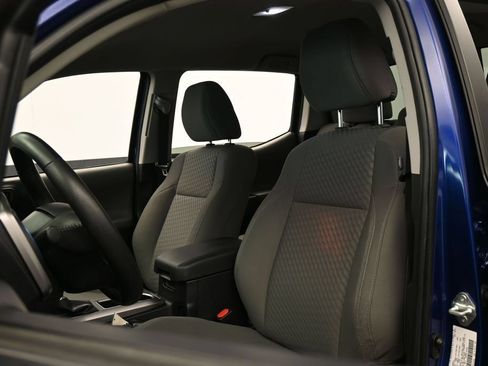 Used 2022 Toyota Tacoma SR5 RWD image 10