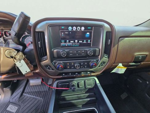 Used 2017 Chevrolet Silverado 1500 High Country image 14