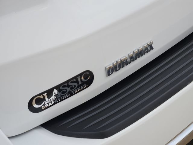 Used 2024 Chevrolet Tahoe LT w/ LT Signature Package RWD image 9