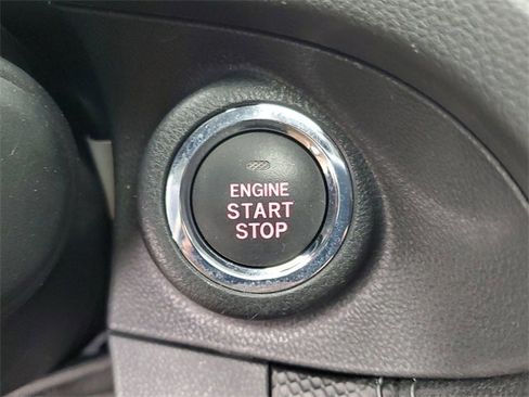 Used 2021 Subaru Forester Limited image 32