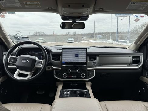Used 2024 Ford Expedition Max XLT image 10