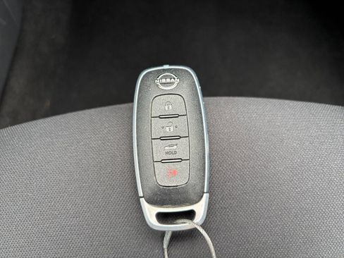 Used 2025 Nissan Sentra SV FWD image 21