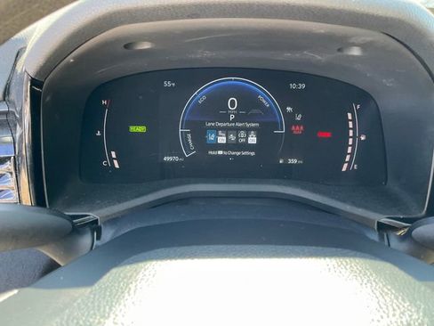 Used 2025 Toyota Camry LE image 9