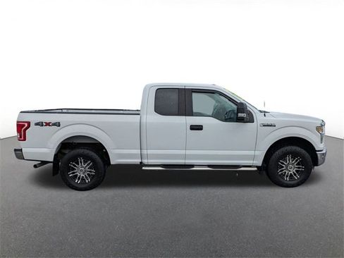 Used 2015 Ford F150 XLT w/ Trailer Tow Package image 2