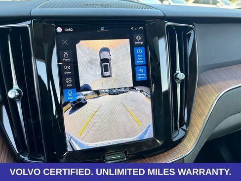 Certified 2024 Volvo XC60 B5 Plus w/ Protection Package Premier AWD/4WD image 25