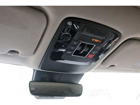 Used 2023 Kia Carnival SX Prestige FWD image 20