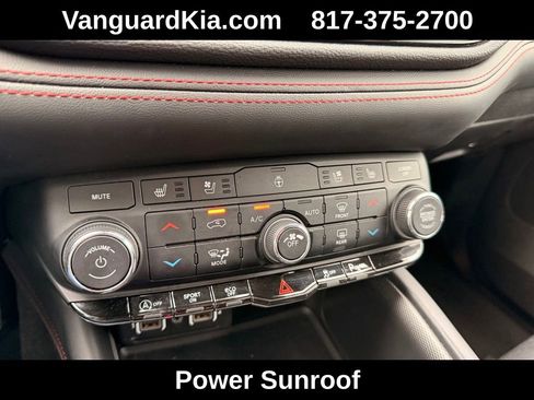 Used 2024 Dodge Durango GT image 22