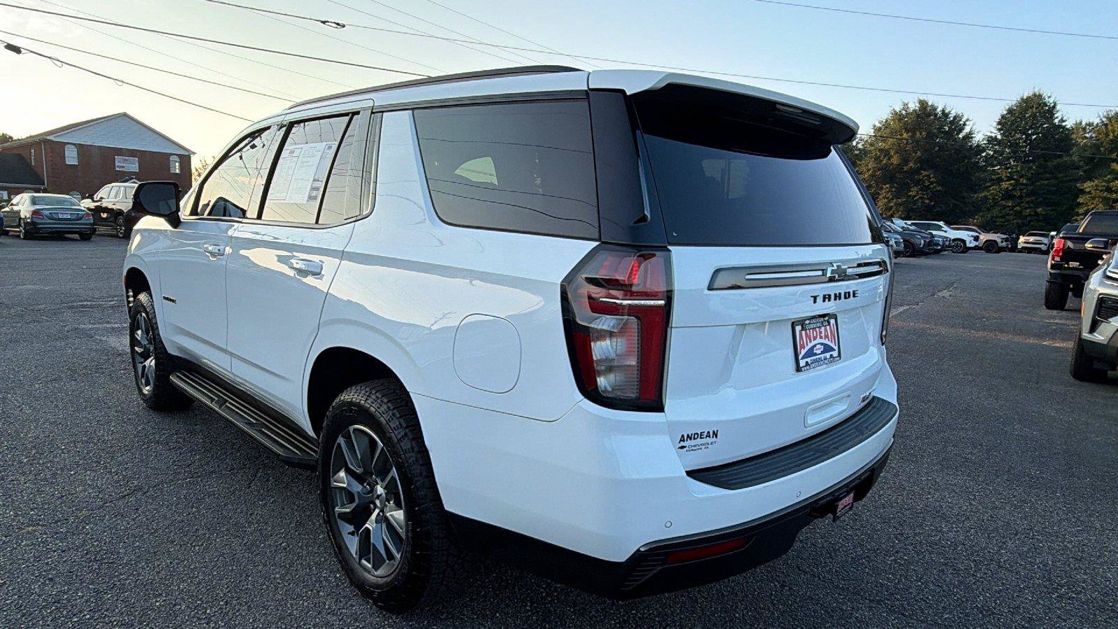 Used 2021 Chevrolet Tahoe RST w/ Luxury Package AWD/4WD image 11