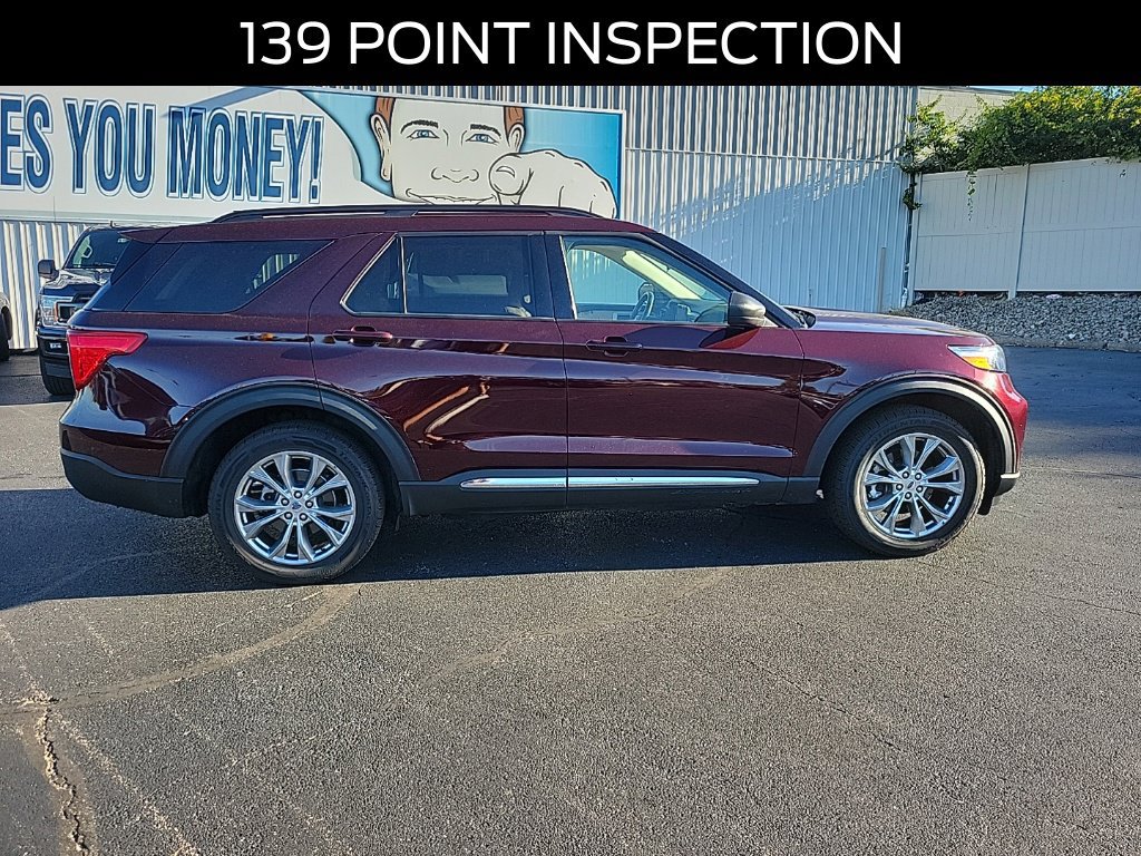 Certified 2022 Ford Explorer XLT w/ Equipment Group 202A AWD/4WD image 9