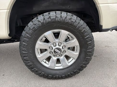 Used 2017 Ford F250 Platinum w/ Platinum Ultimate Package AWD/4WD image 13