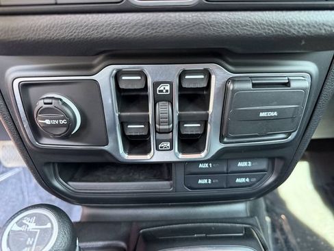 Used 2026 Jeep Wrangler Unlimited Sport AWD/4WD image 20