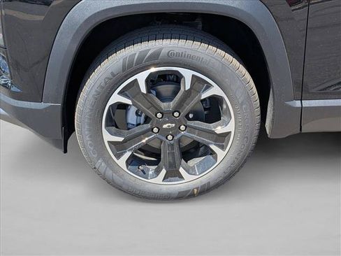 New 2026 Chevrolet Equinox LT w/ Convenience Package II FWD image 10