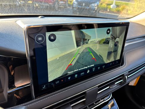 New 2026 Lincoln Corsair Reserve w/ Rear Removable Package Tray image 20